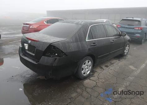 2006 Honda Accord 2.4 Lx z USA, uszkodzony, nr VIN 1HGCM56416A121035